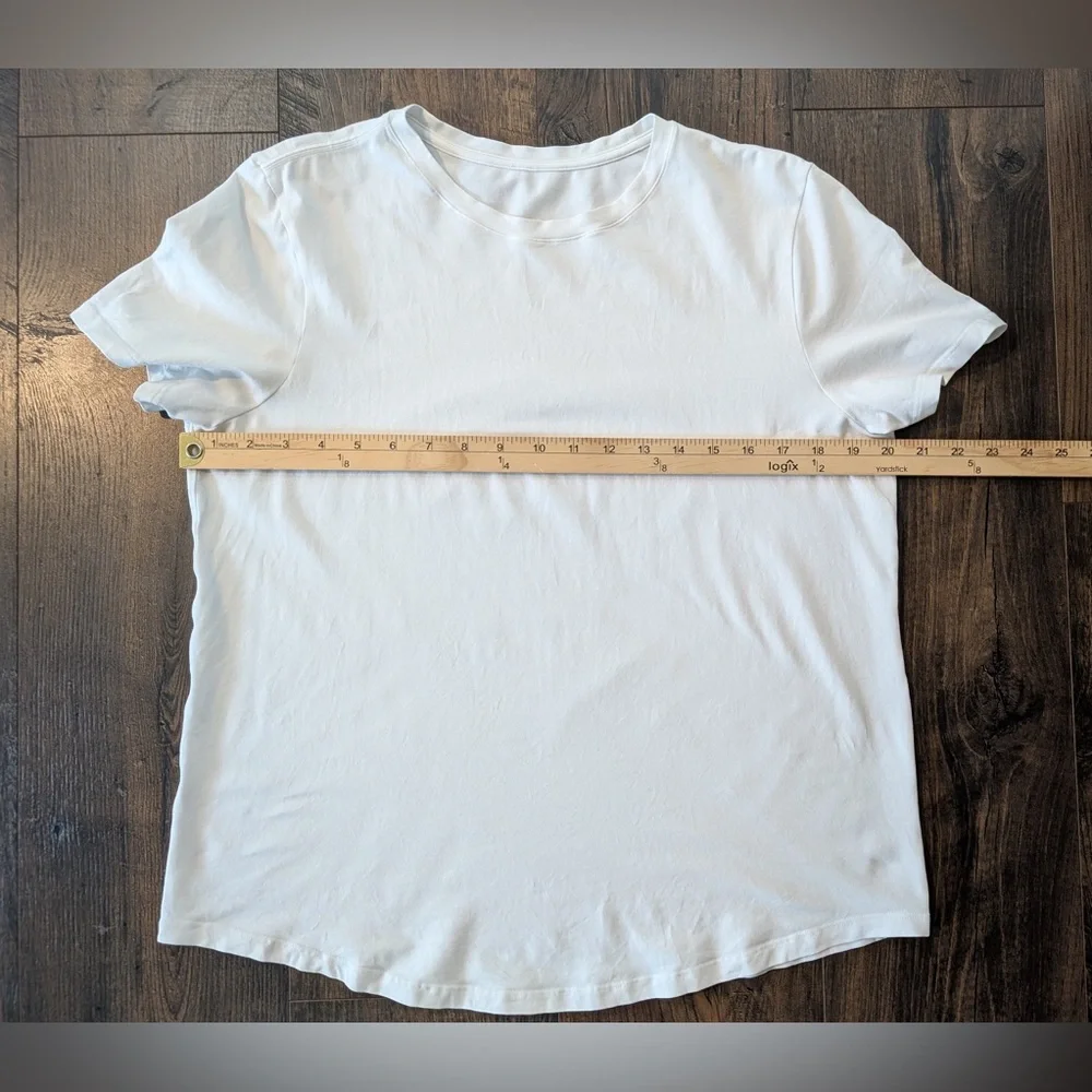 Lululemon Women’s White Short Sleeve Tee
